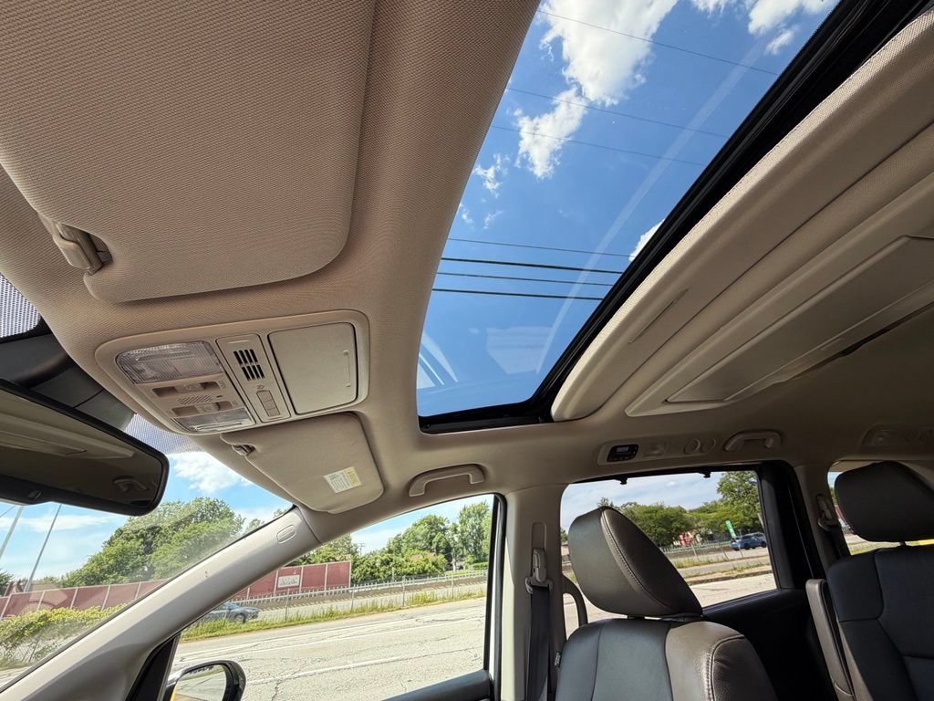 Used 2017 Honda Odyssey Touring image 32