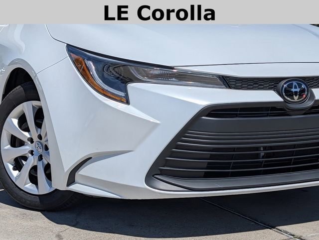Used 2025 Toyota Corolla LE FWD image 3