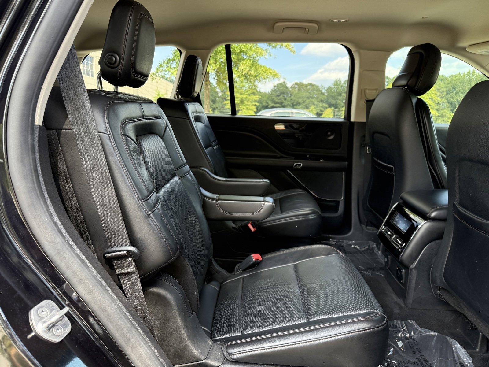 Used 2020 Lincoln Aviator Reserve w/ Elements Package Plus image 40