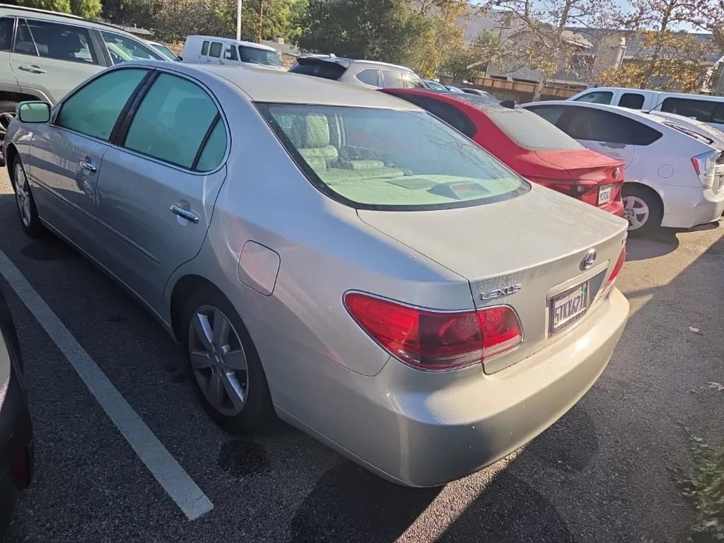 Used 2006 Lexus ES 330 w/ DVD Navigation System Pkg FWD image 2