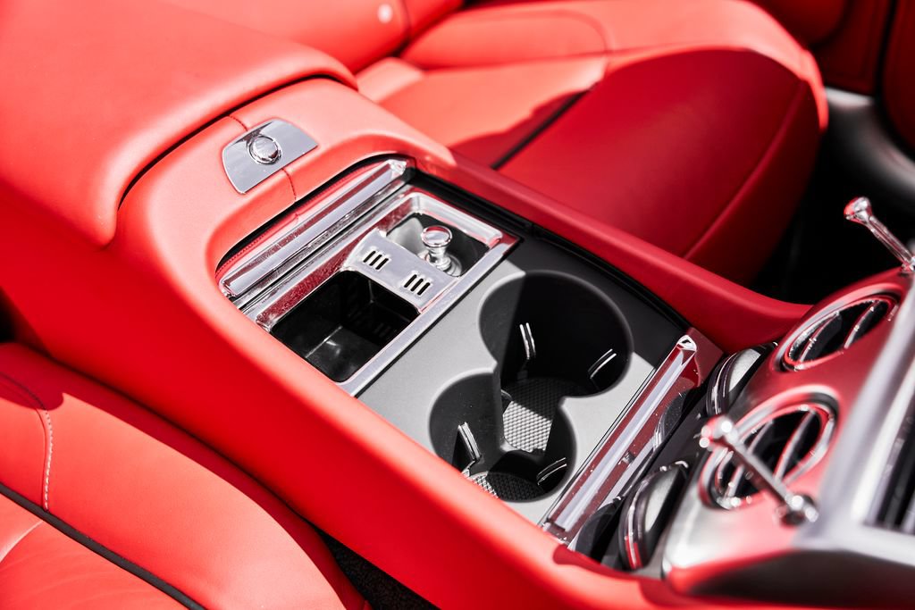 Used 2018 Rolls-Royce Dawn RWD image 42