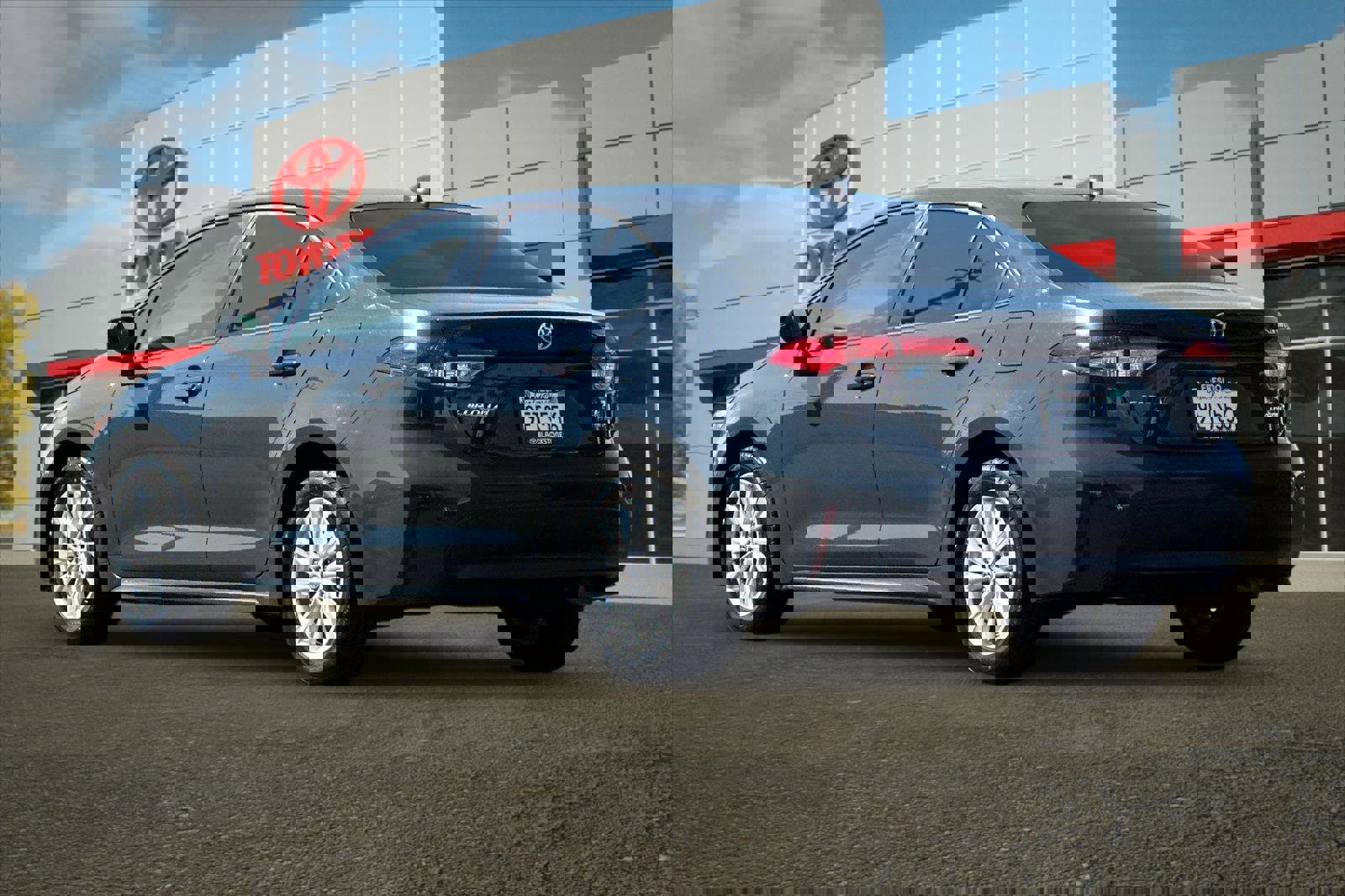 Certified 2023 Toyota Corolla LE w/ LE Convenience Package image 5