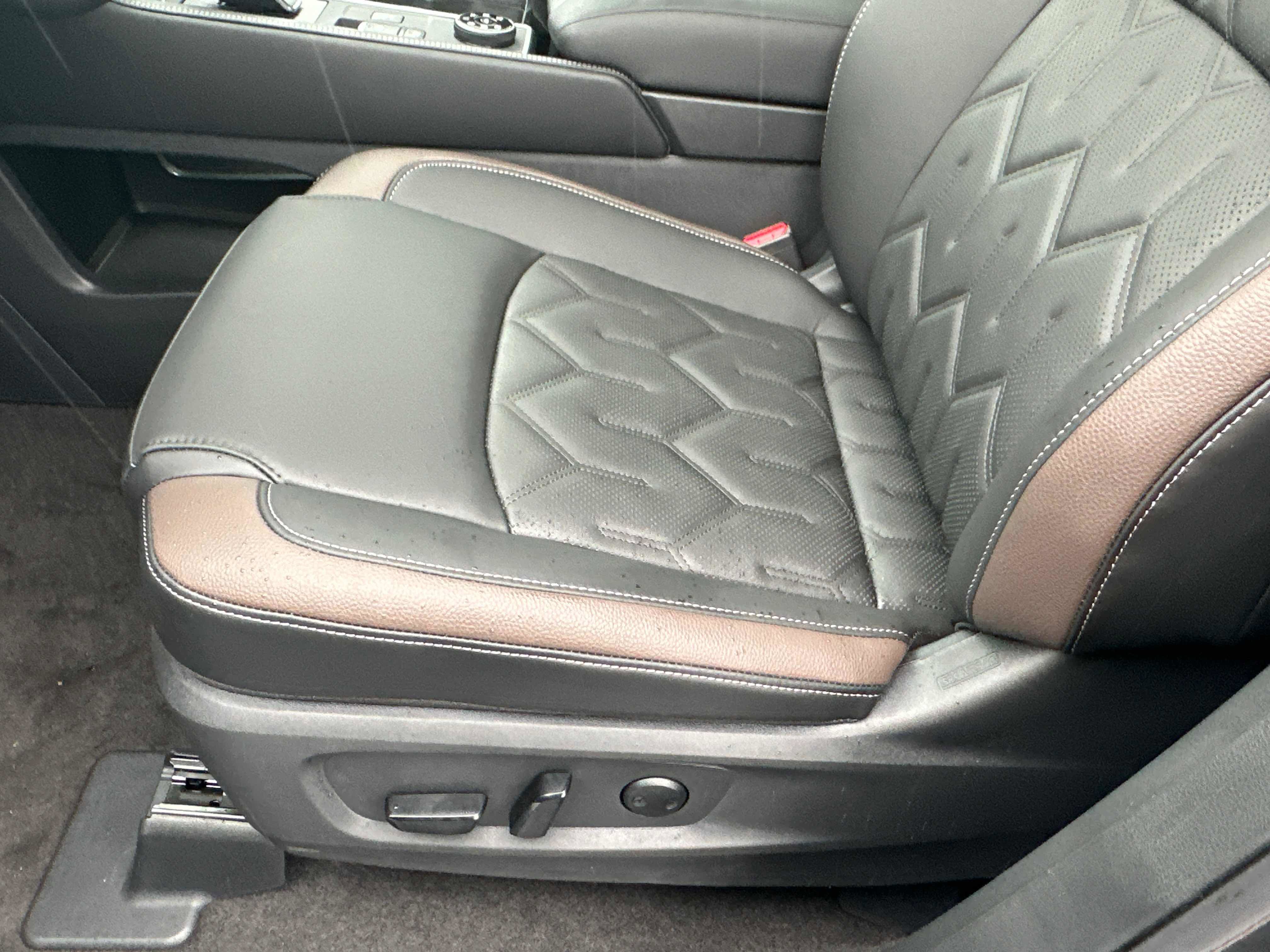 New 2026 Nissan Pathfinder Platinum AWD/4WD image 24
