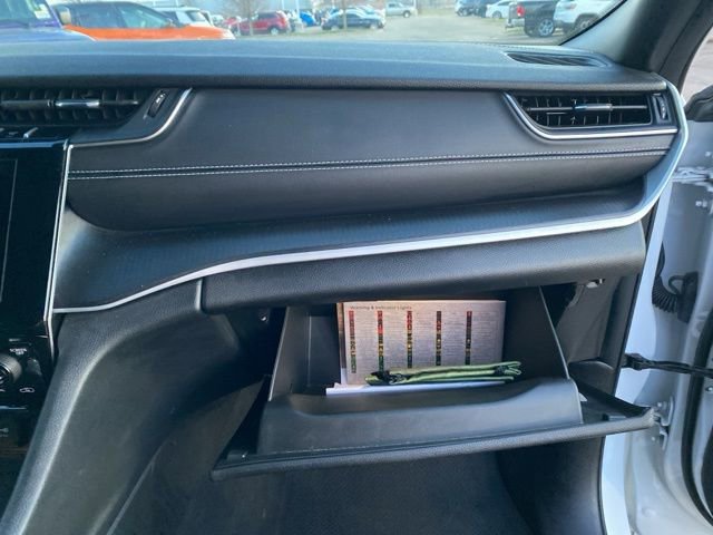 Certified 2024 Jeep Grand Cherokee L Laredo image 36