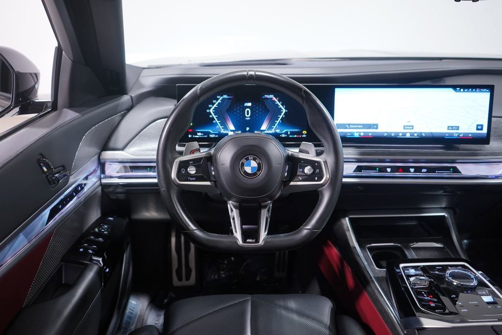 Used 2023 BMW 740i w/ Parking Assistance Package image 11