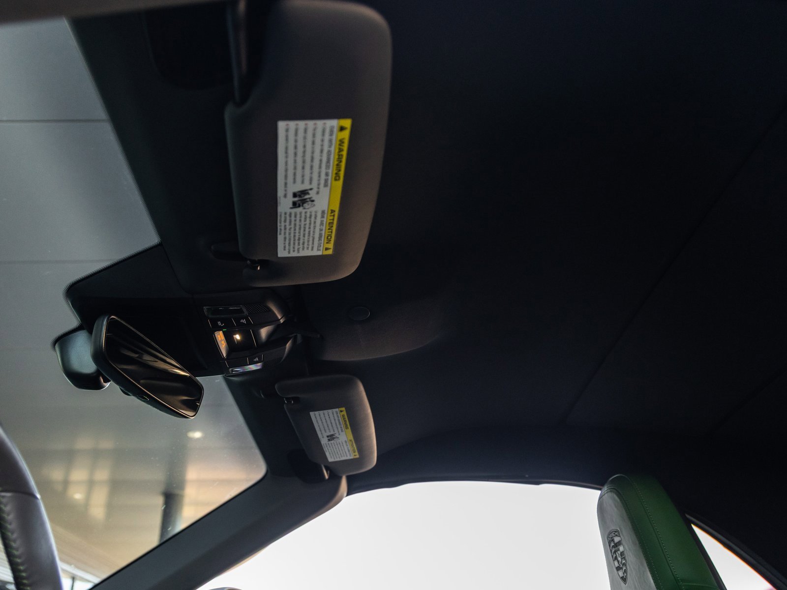 Certified 2022 Porsche 911 Turbo S w/ 911 Turbo Sportdesign Package image 32