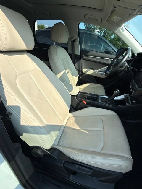 Used 2020 Audi Q3 2.0T Premium w/ Convenience Package AWD/4WD image 36