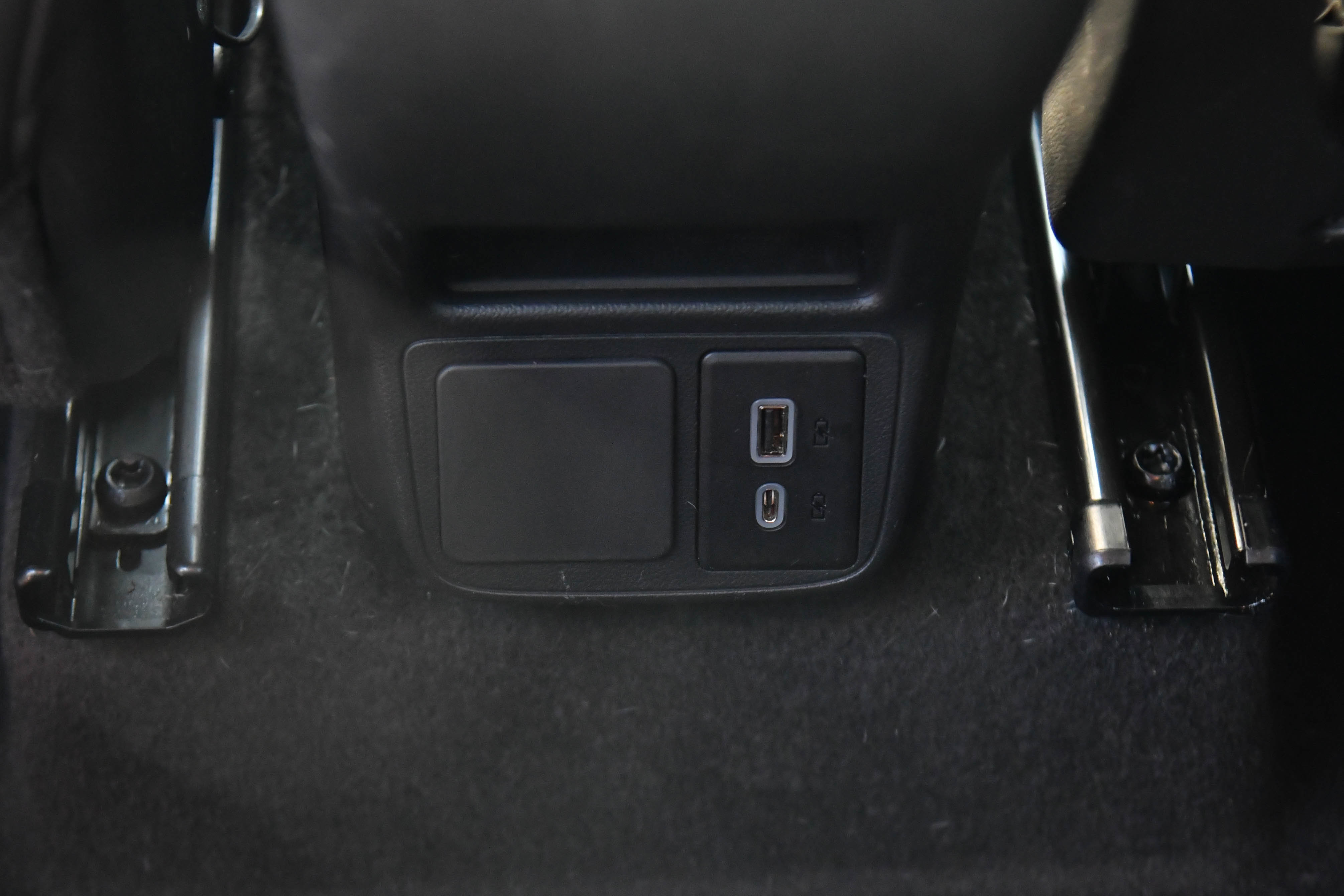 Used 2023 Buick Encore GX Select w/ Sport Touring Package image 35