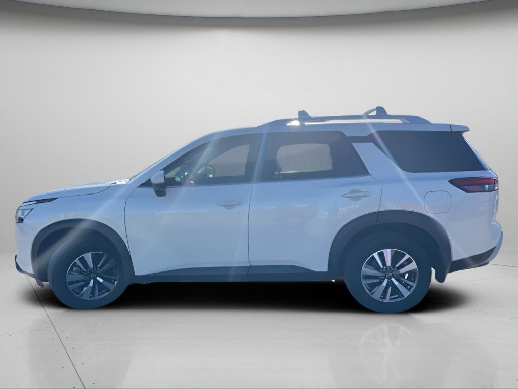 Used 2022 Nissan Pathfinder SL AWD/4WD image 13
