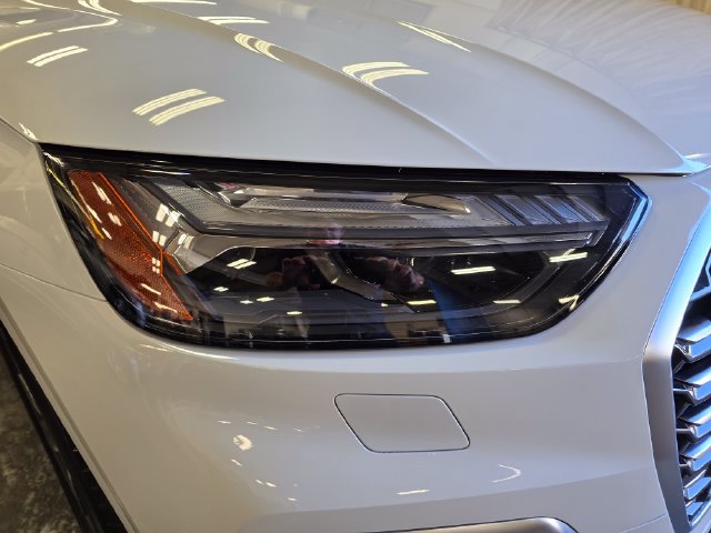 Certified 2023 Audi Q5 2.0T Prestige w/ Prestige Package AWD/4WD image 5