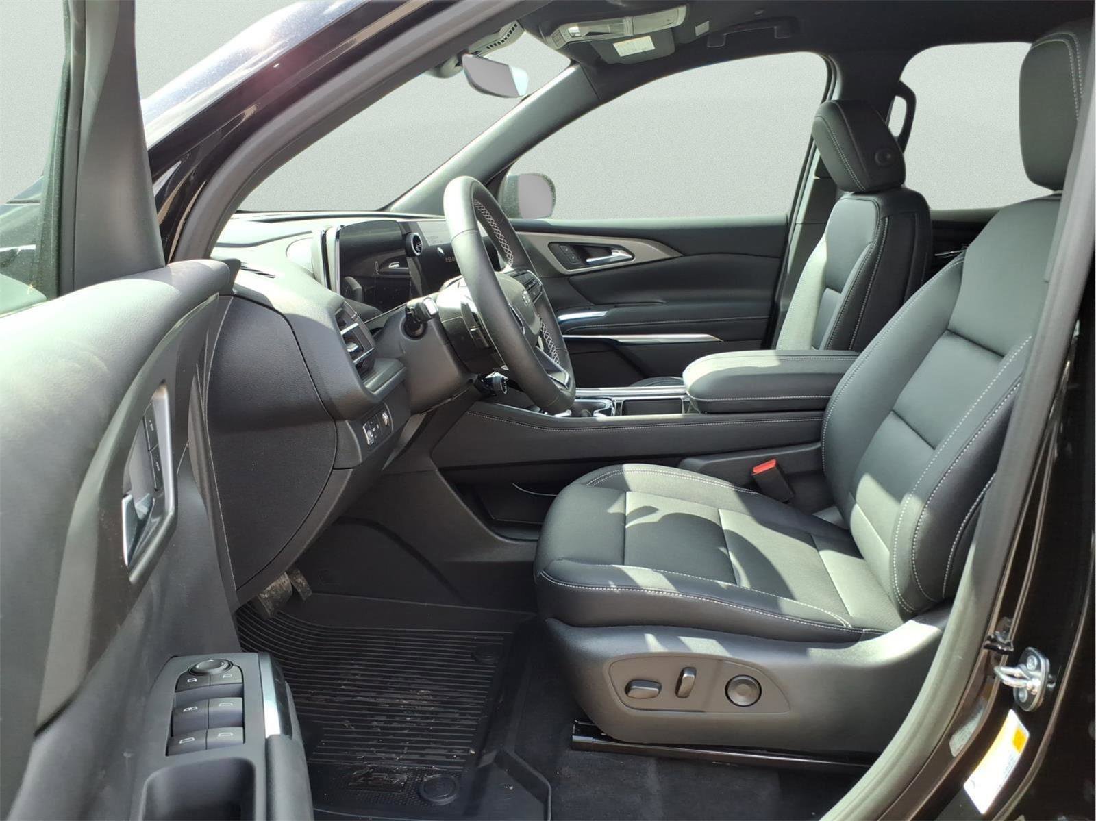 New 2026 Chevrolet Traverse LT image 14