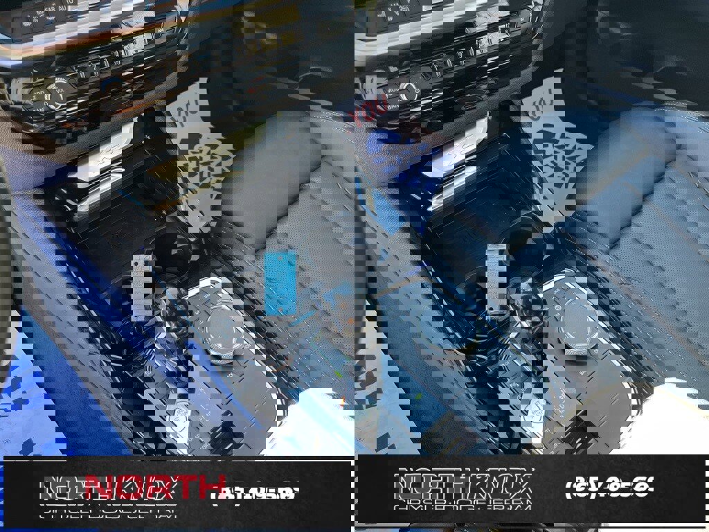 Used 2024 BMW X3 xDrive30i image 11