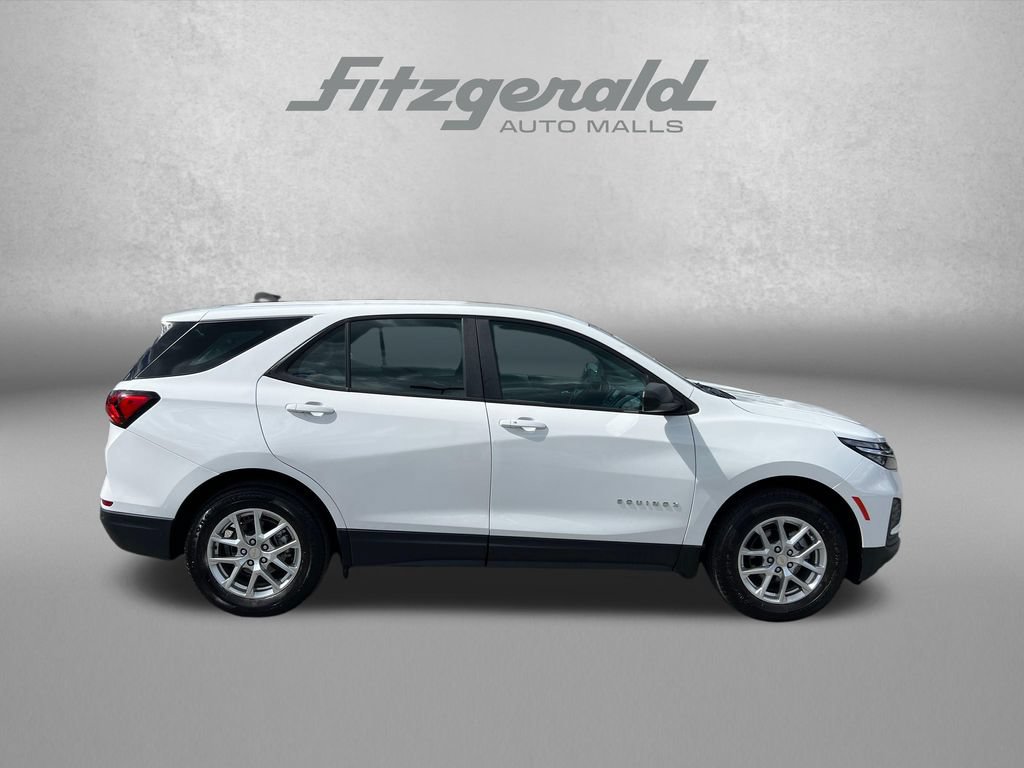 Used 2022 Chevrolet Equinox LS AWD/4WD image 4