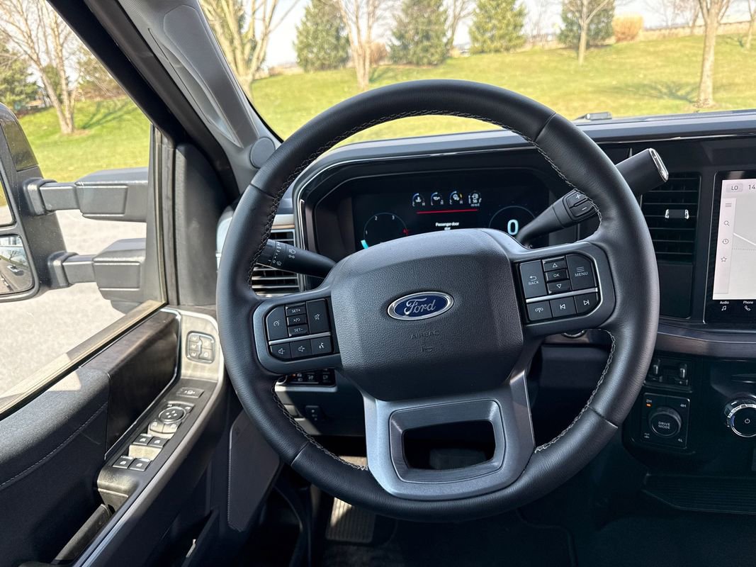 Used 2025 Ford F350 Lariat w/ Camper Package image 21