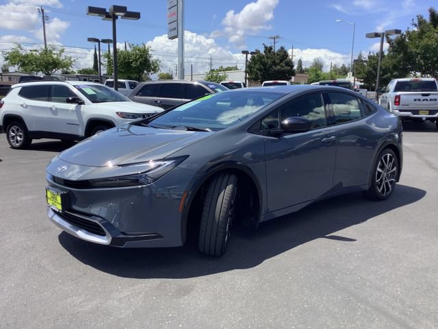 Used 2026 Toyota Prius Plug-In Hybrid FWD image 5