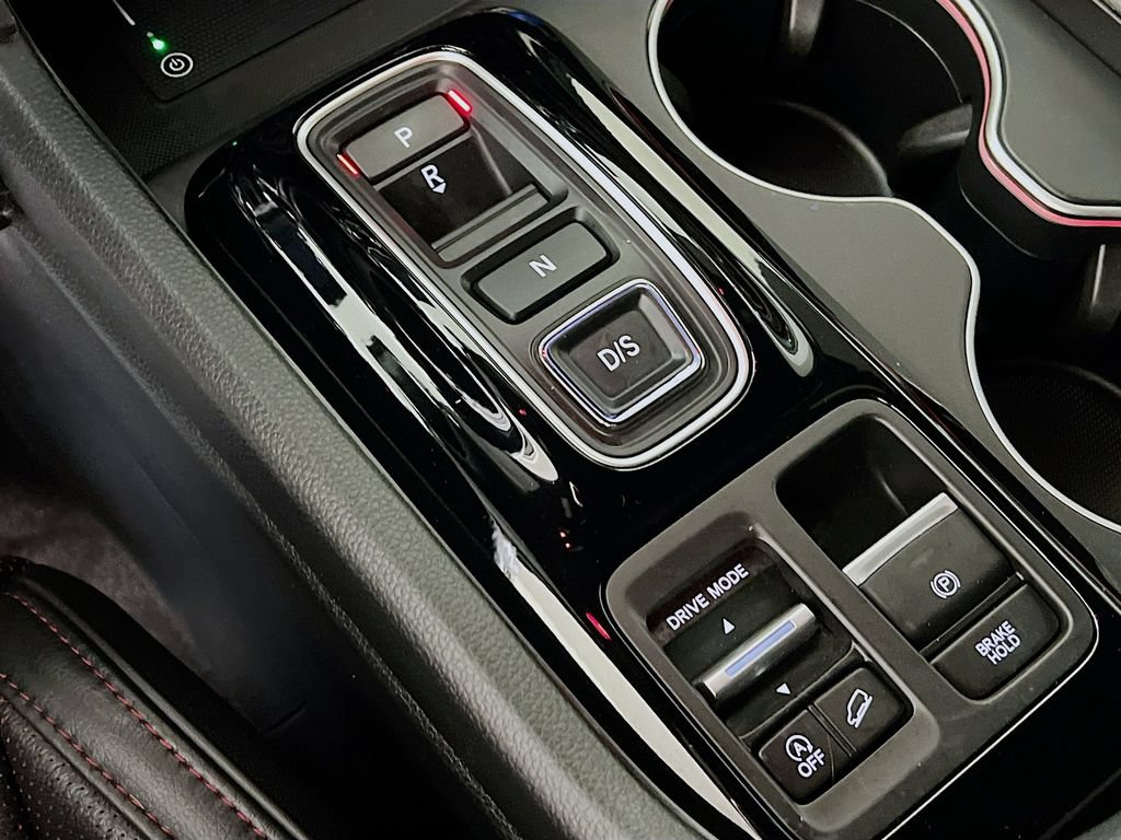 Used 2025 Honda Pilot Black Edition image 16