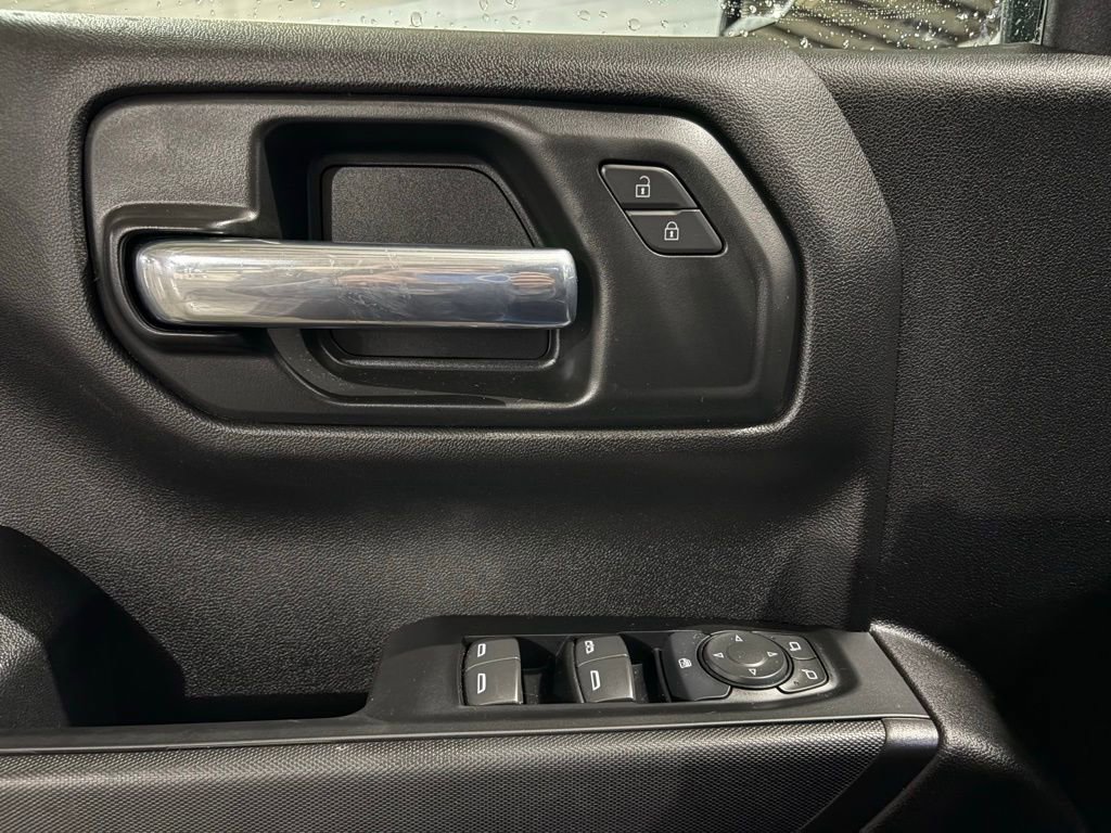 Used 2025 Chevrolet Silverado 1500 Custom w/ Turbomax Blackout Package image 19