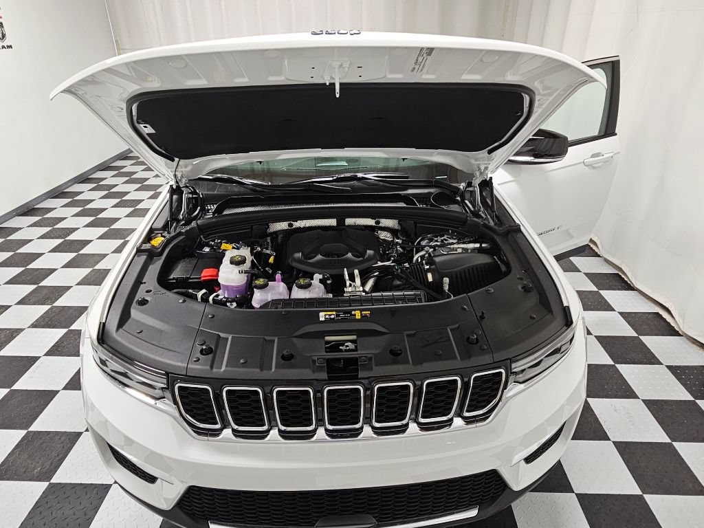 New 2023 Jeep Grand Cherokee 4WD 4xe image 21