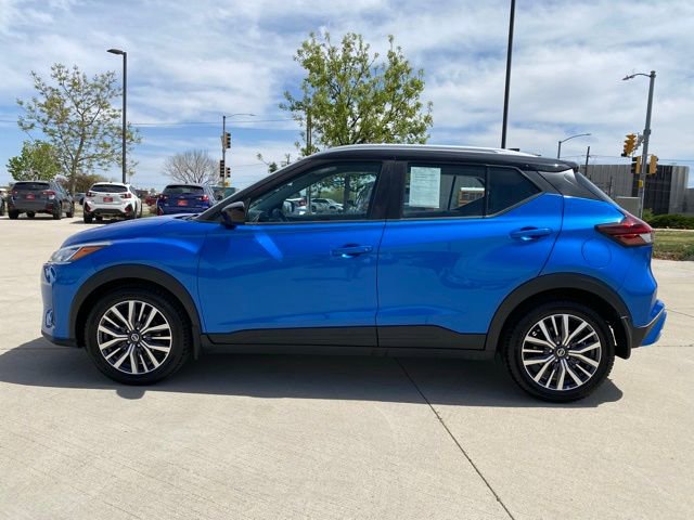 Used 2021 Nissan Kicks SV FWD image 2