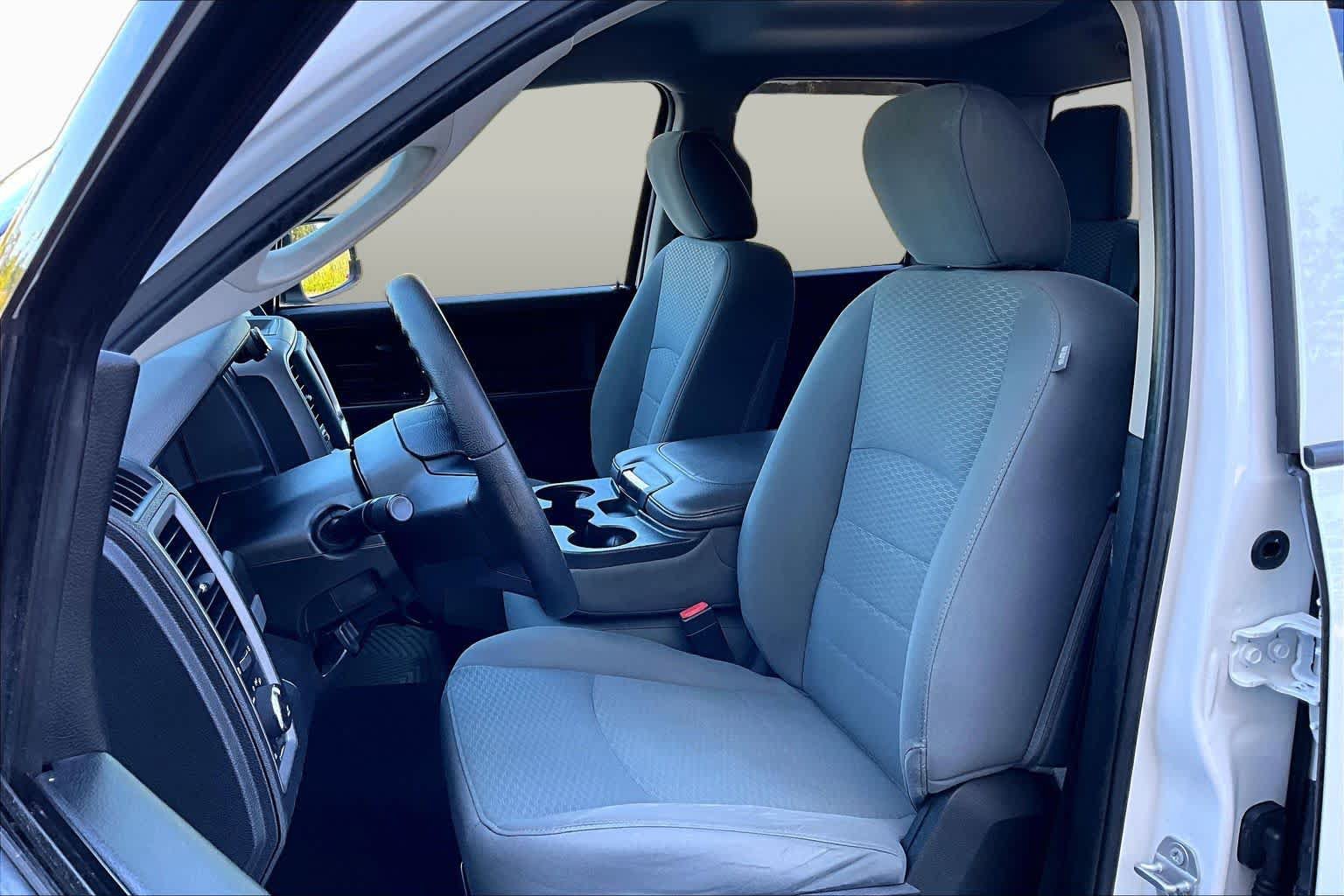 Used 2019 RAM 1500 Express AWD/4WD image 9