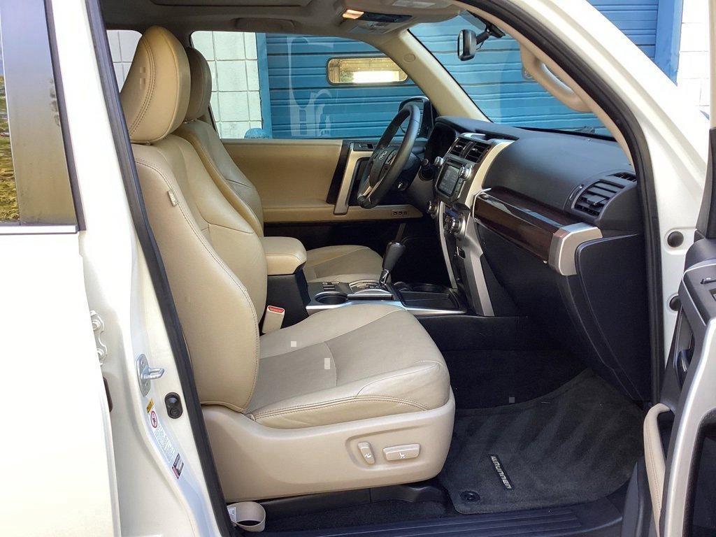 Used 2018 Toyota 4Runner Limited image 31