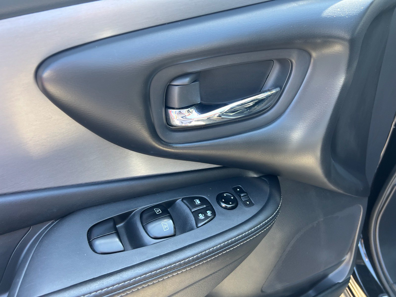 Used 2020 Nissan Murano SV AWD/4WD image 12