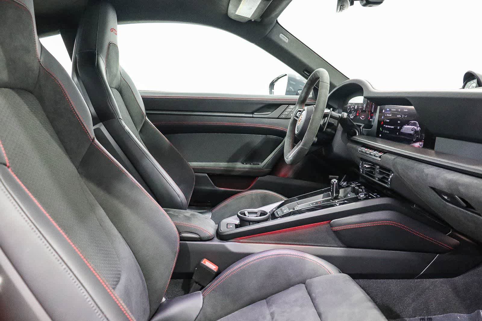 Used 2026 Porsche 911 Carrera GTS RWD image 18