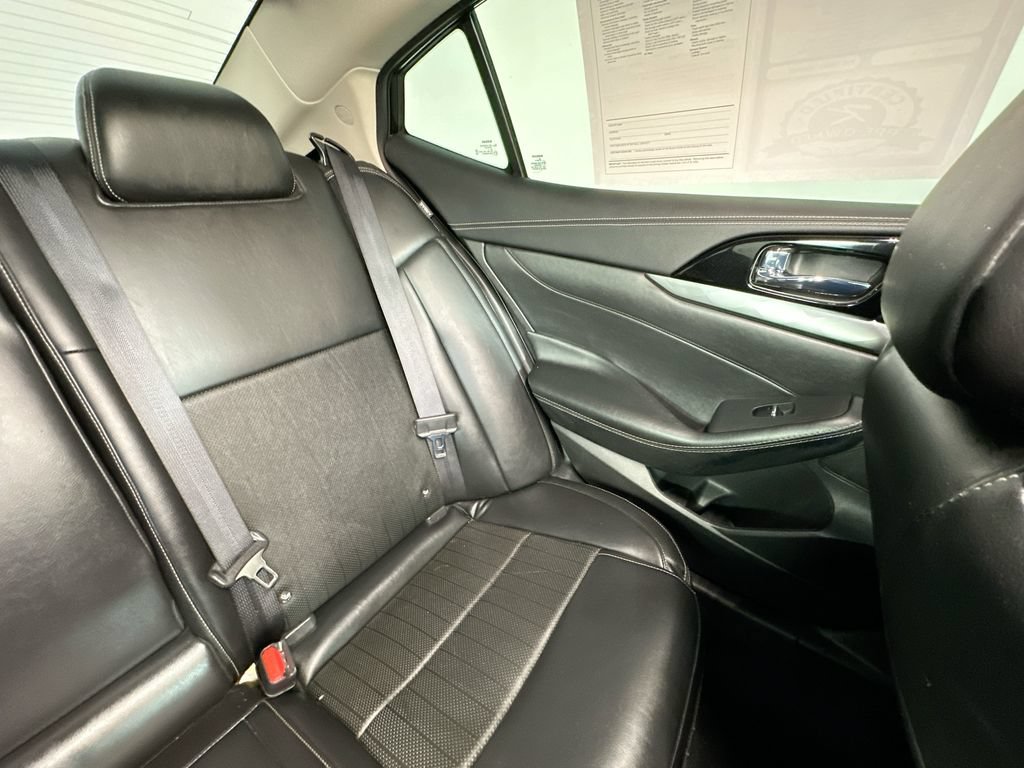 Used 2023 Nissan Maxima SV w/ Floor Mat Group FWD image 14
