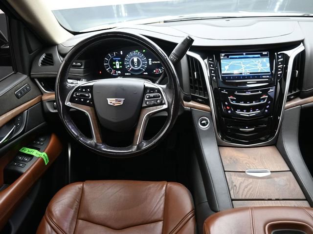 Used 2020 Cadillac Escalade Luxury AWD/4WD image 26