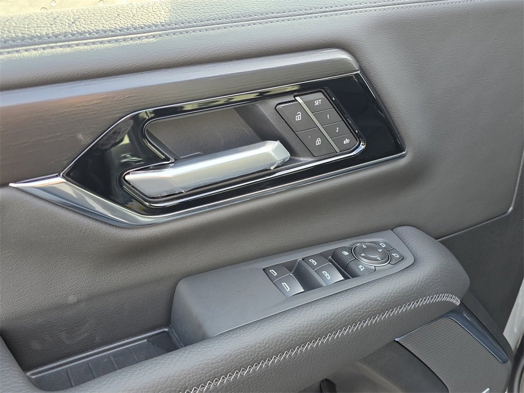 New 2026 GMC Yukon Denali image 12