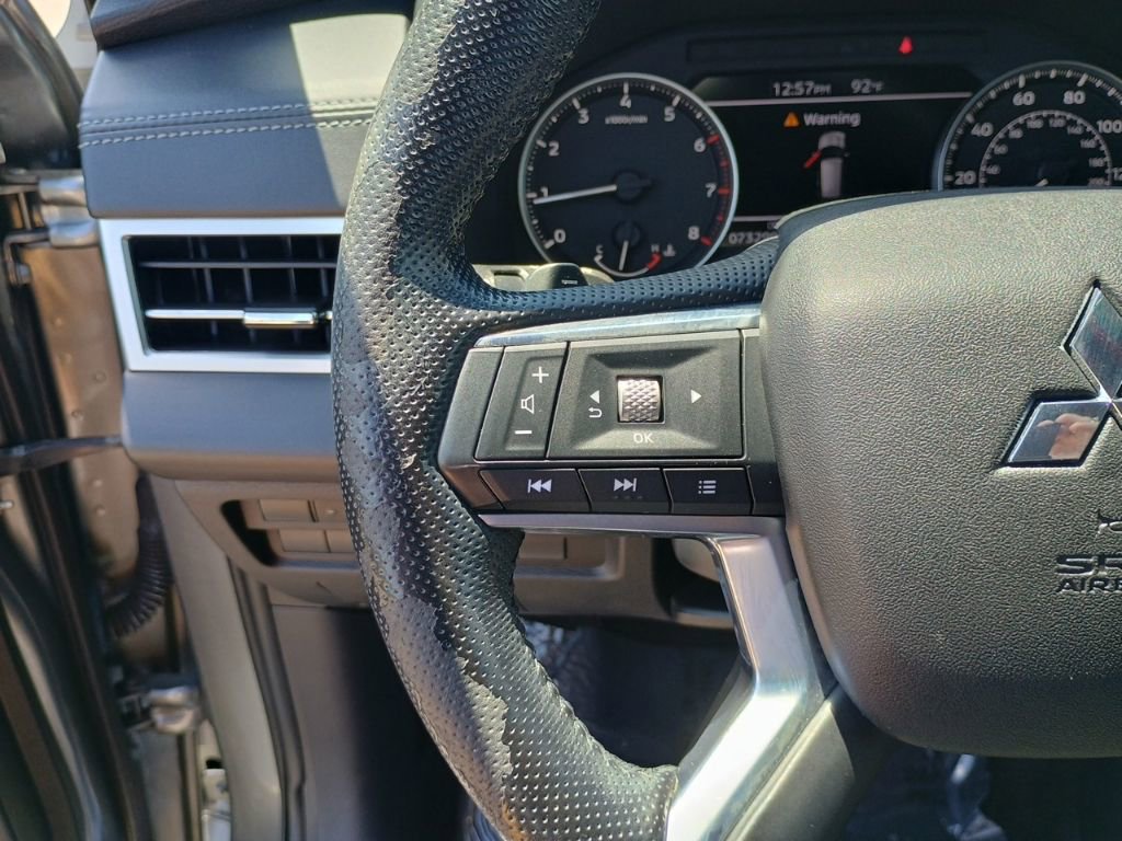 Used 2022 Mitsubishi Outlander SE FWD image 26