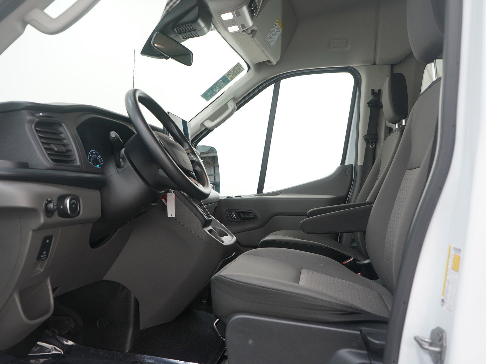 Used 2024 Ford Transit 350 XLT image 18