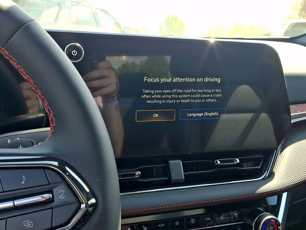 New 2026 Chevrolet Equinox RS w/ Convenience Package III AWD/4WD image 13