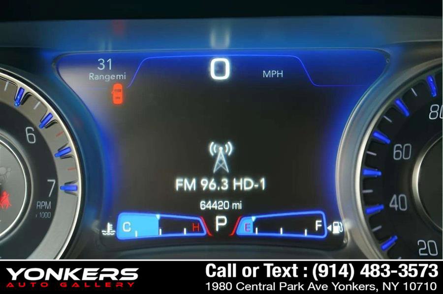 Used 2021 Chrysler 300 Touring L image 30