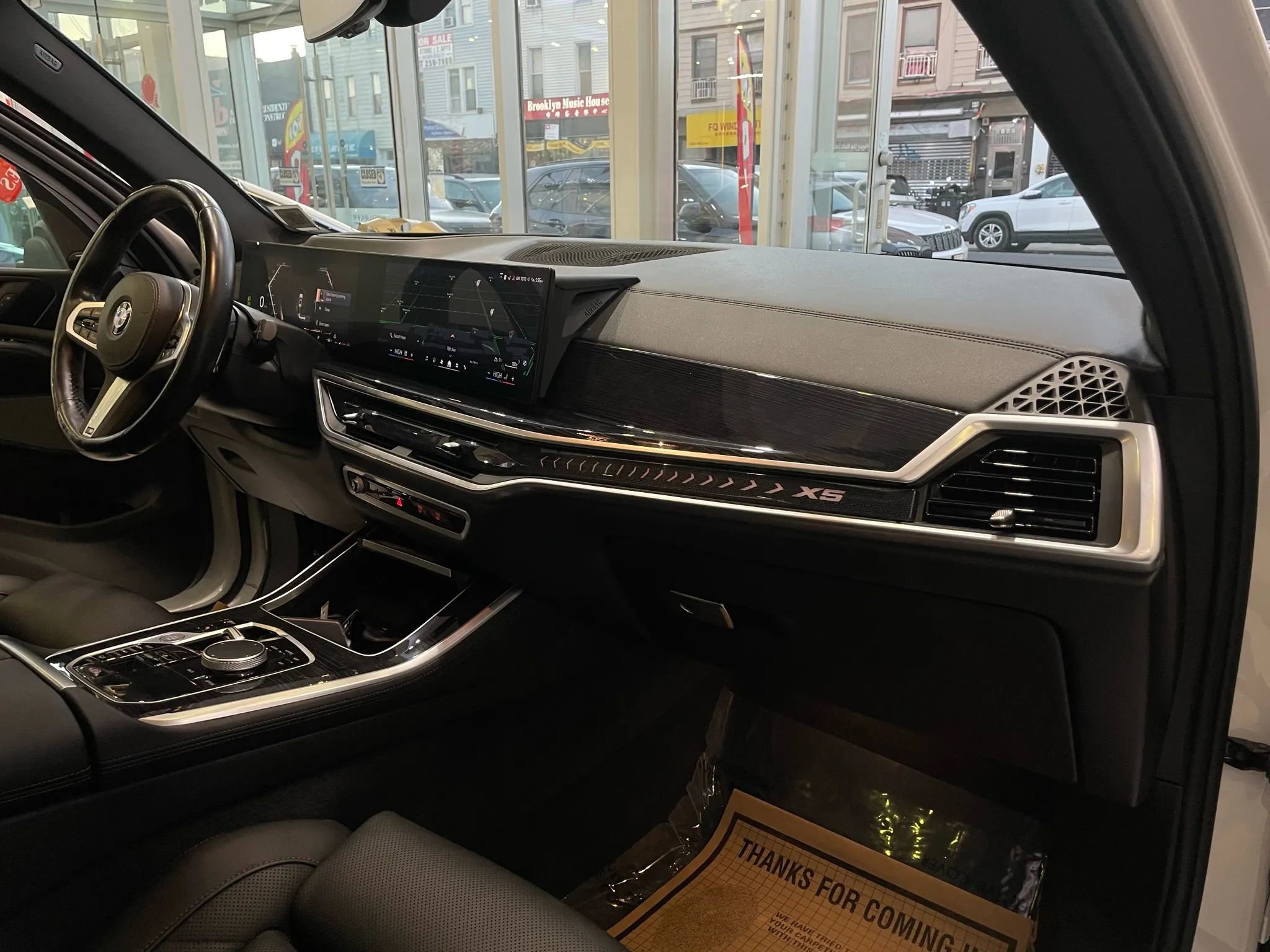 Used 2024 BMW X5 xDrive40i w/ M Sport Package image 27