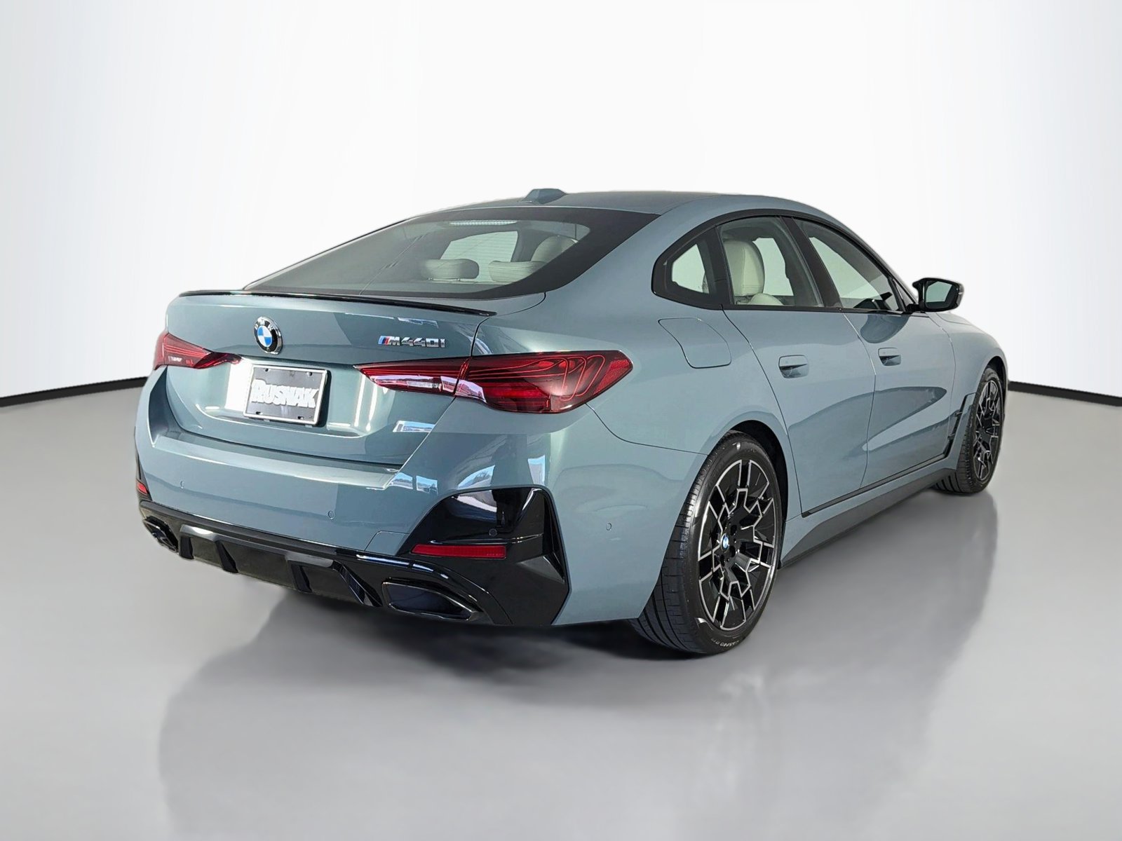 Used 2026 BMW M440i w/ Premium Package RWD image 7