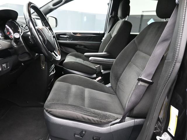 Used 2020 Dodge Grand Caravan SE FWD image 20