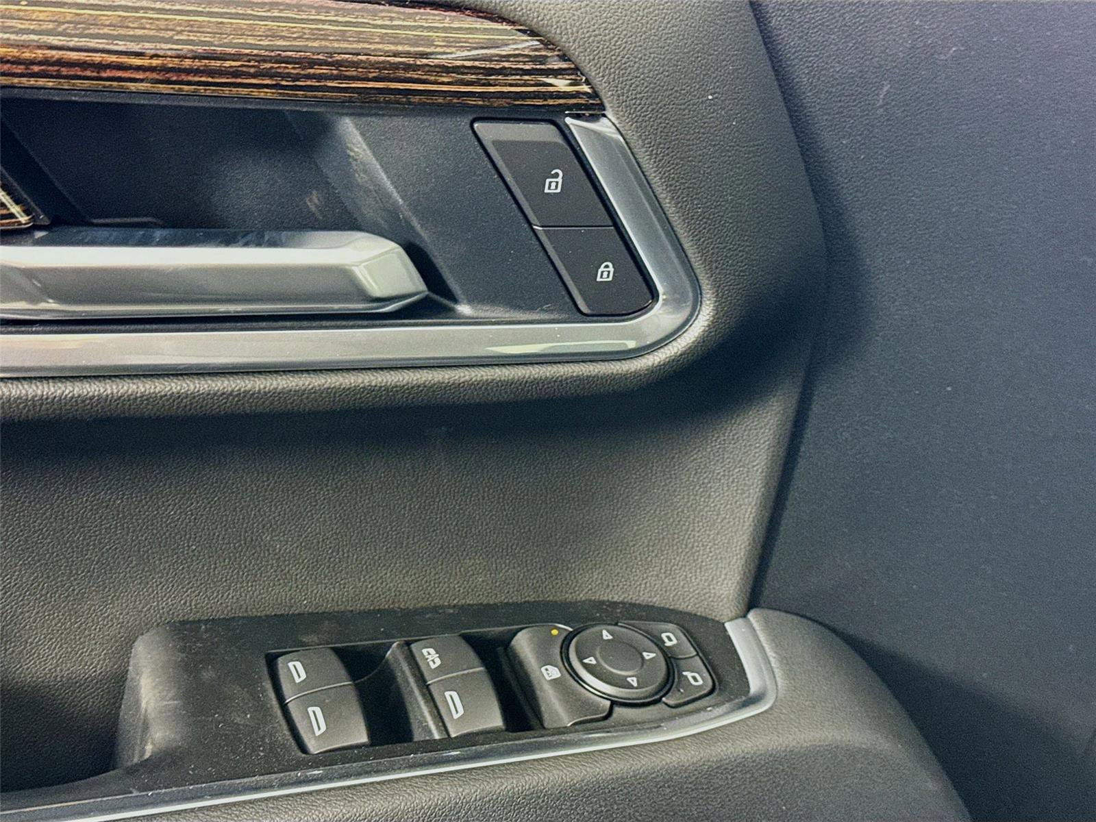 New 2026 GMC Sierra 1500 Elevation image 13