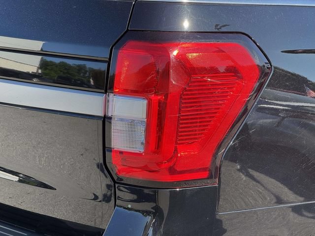 Used 2024 Ford Expedition XLT AWD/4WD image 9