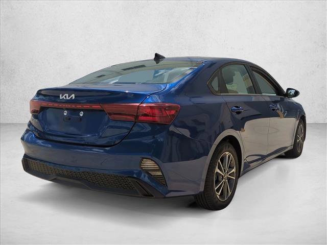 Used 2023 Kia Forte LXS w/ LXS Technology Package FWD image 5