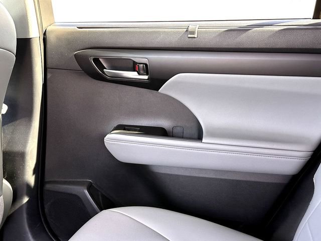 Certified 2025 Toyota Highlander XLE AWD/4WD image 21
