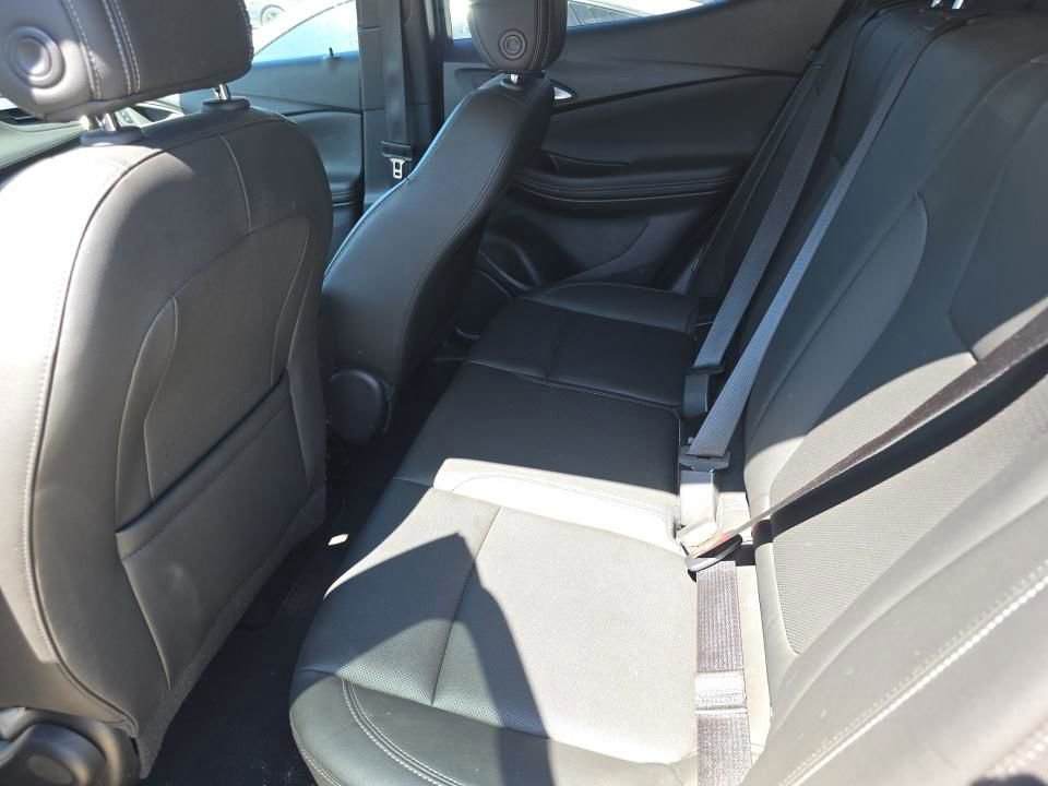 Used 2024 Buick Encore GX Sport Touring FWD image 17