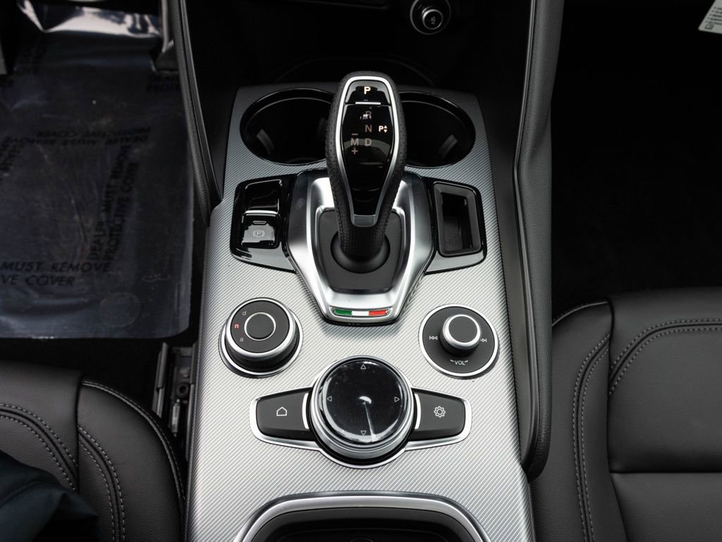 New 2026 Alfa Romeo Giulia AWD w/ Driving Assist Package image 33