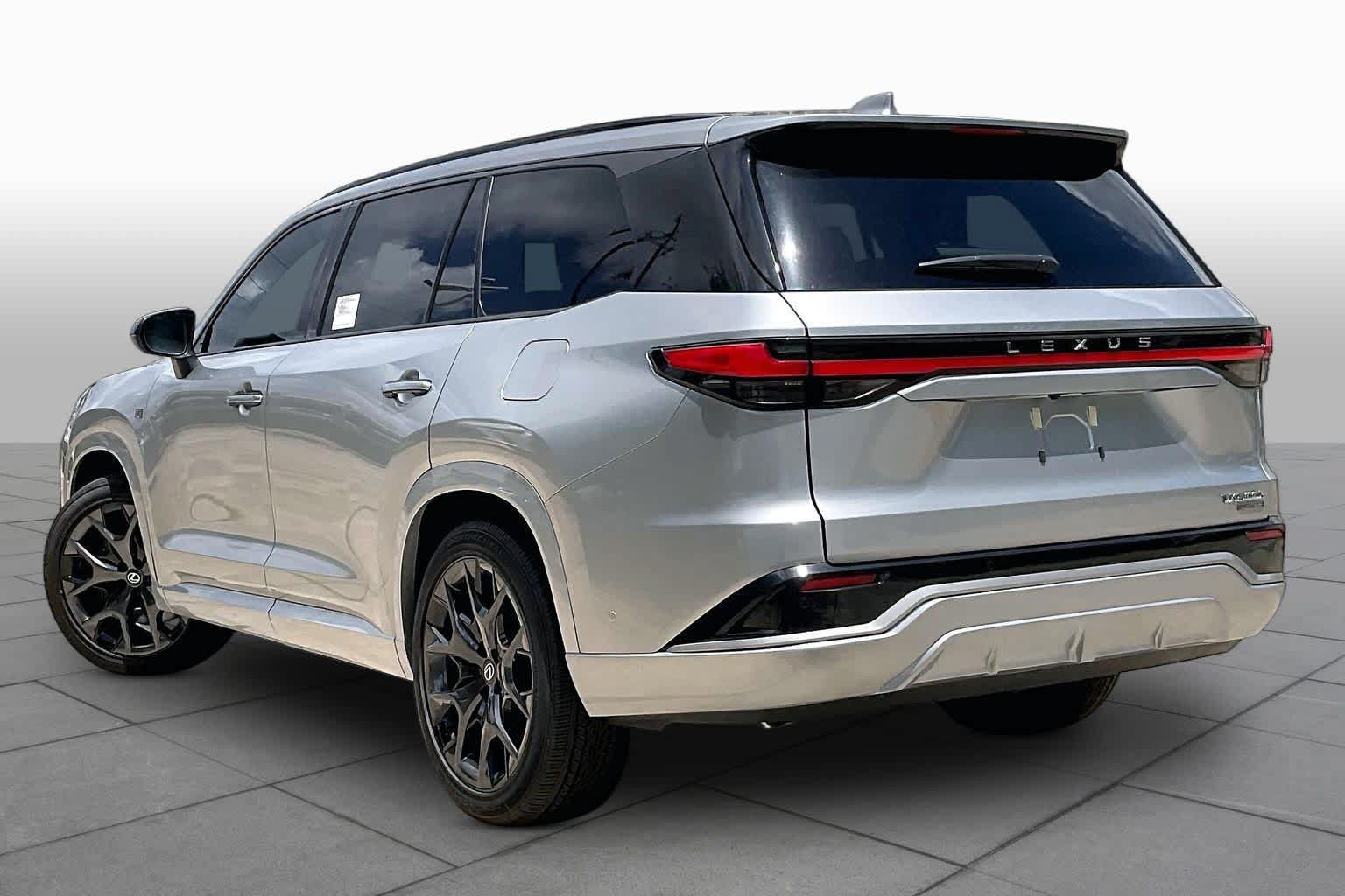 New 2026 Lexus TX 500h AWD image 4