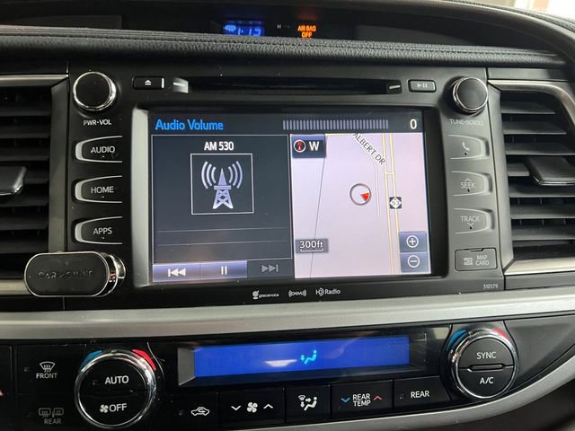 Used 2017 Toyota Highlander XLE w/ Carpet Mat Package image 22