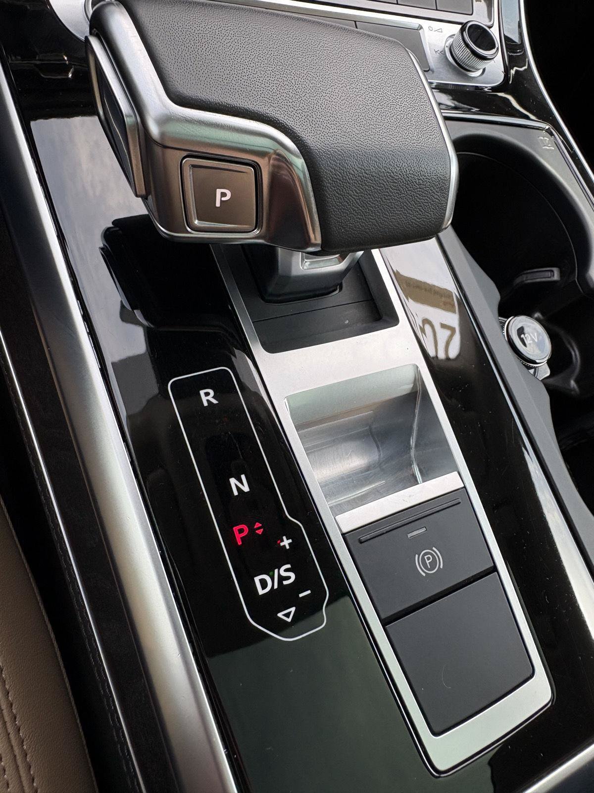 Certified 2023 Audi Q8 Premium Plus w/ Premium Plus Package AWD/4WD image 18