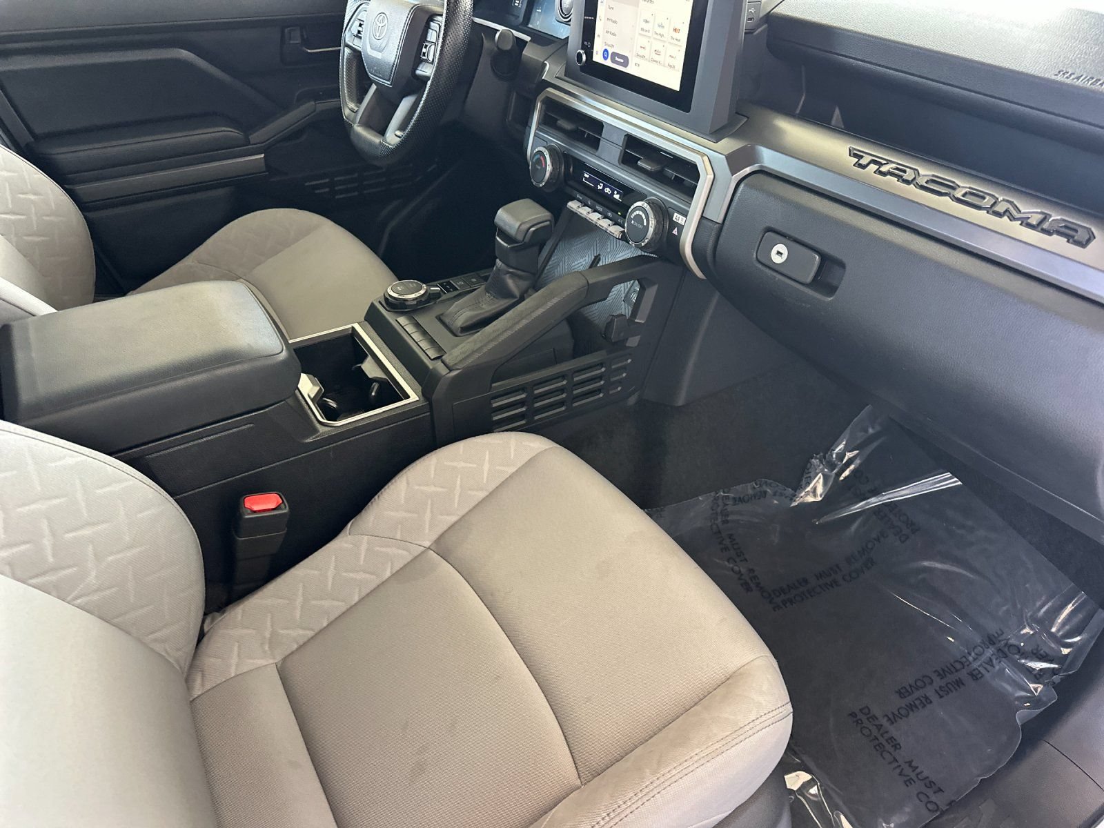 Used 2025 Toyota Tacoma SR5 AWD/4WD image 14