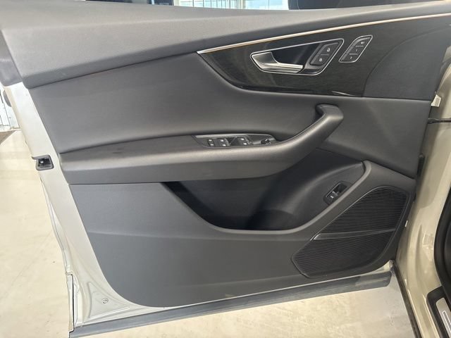 Used 2021 Audi Q8 Premium Plus w/ Premium Plus Package AWD/4WD image 11