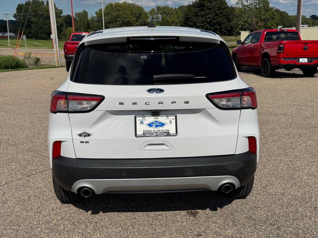 Used 2020 Ford Escape SE Sport AWD/4WD image 3