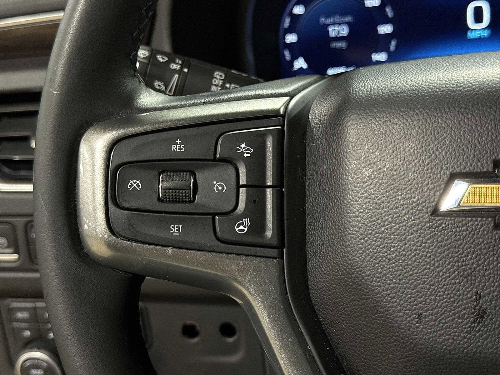 Used 2023 Chevrolet Suburban LT w/ Luxury Package AWD/4WD image 34